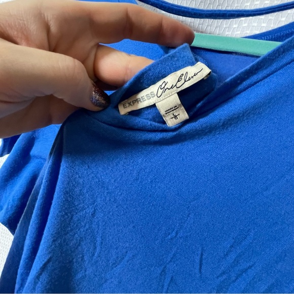 Express Tee - Picture 3 of 3